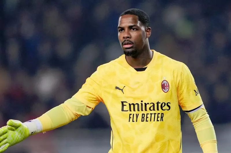 مايك ماينان حارس ميلان